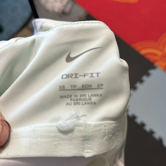 Nike Sports Bra Dri-Fit Size XS - Picture 4 of 4